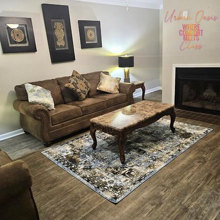 Urban Oasis Retreat In The Southwest! Villa Huntsville Luaran gambar